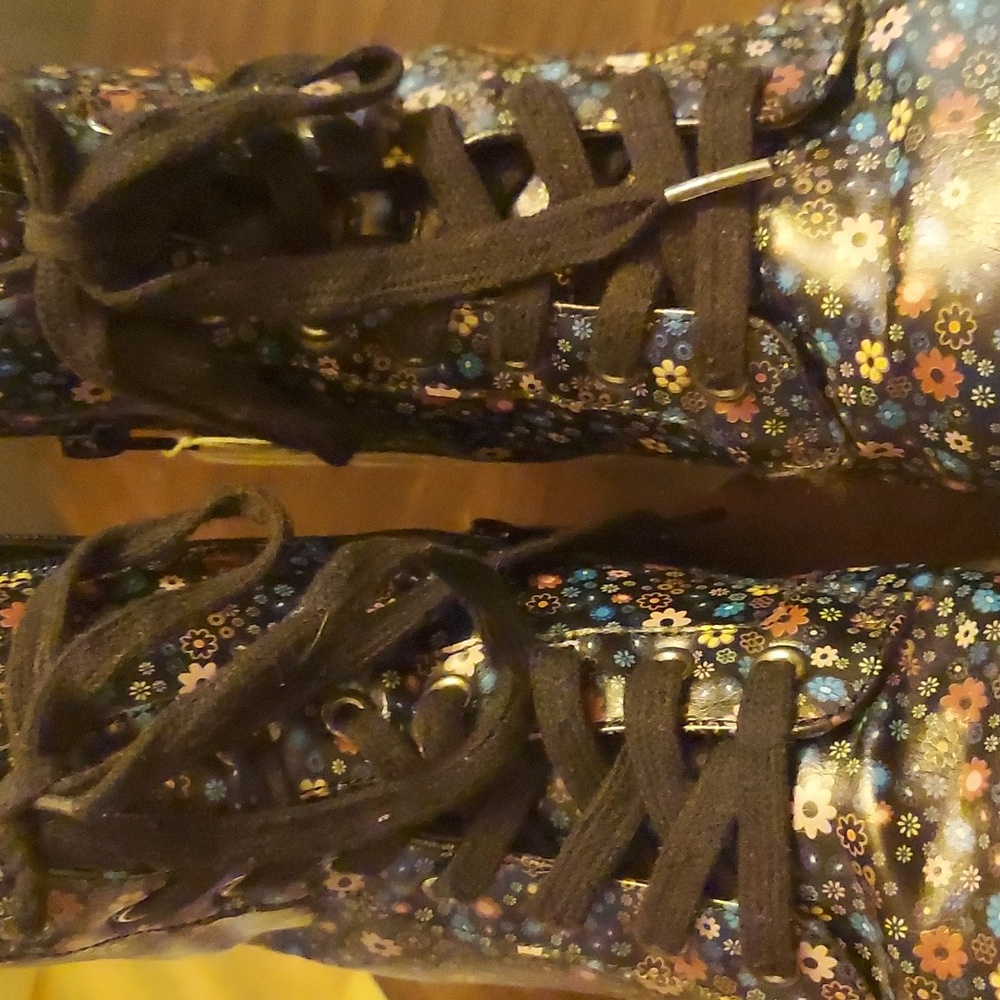 Women's Dr. Scholl's Floral Combat Style Boots - Picture 2 of 6